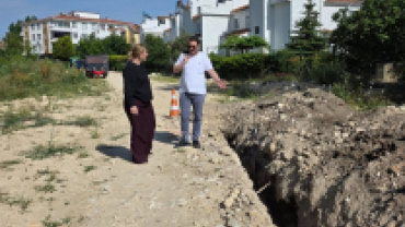 İmar yollarının fiziki olarak açılması, yeni ulaşım ağlarının oluşturulması ve üstyapı çalışmalarına hazırlık sürecini yerinde inceledik.