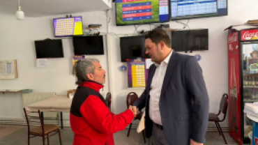 Esnaf ve vatandaşlarımızı ziyaret ederek hemşehrilerimizin talep ve önerilerini dinledik, sohbetlerine ortak olduk.