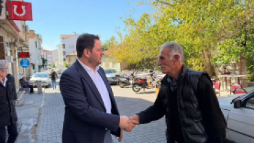 Esnaf ve vatandaşlarımızı ziyaret ederek hemşehrilerimizin talep ve önerilerini dinledik, sohbetlerine ortak olduk.