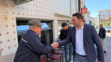 Esnaf ve vatandaşlarımızı ziyaret ederek hemşehrilerimizin talep ve önerilerini dinledik, sohbetlerine ortak olduk.