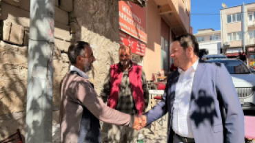 Esnaf ve vatandaşlarımızı ziyaret ederek hemşehrilerimizin talep ve önerilerini dinledik, sohbetlerine ortak olduk.