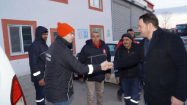 Belediye Başkanımız Sayın İhsan Talay Haftanın ilk mesai başlangıcında personelimizi ziyaret ederek hayırlı işler diledi.