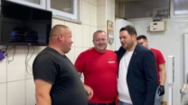 Hafta sonu mesaimizde esnaf ve vatandaşlarımızla bir araya gelerek hal ve hatırlarını sorduk.