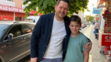 Hafta sonu mesaimizde esnaf ve vatandaşlarımızla bir araya gelerek hal ve hatırlarını sorduk.
