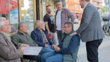 Hafta sonu mesaimizde ilçemizdeki esnaflarımızı ve vatandaşlarımızı ziyaret ederek hal ve hatırlarını sorduk.