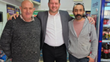 Hafta sonu mesaimizde ilçemizdeki esnaflarımızı ve vatandaşlarımızı ziyaret ederek hal ve hatırlarını sorduk.