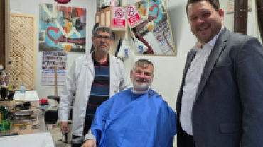 Hafta sonu mesaimizde ilçemizdeki esnaflarımızı ve vatandaşlarımızı ziyaret ederek hal ve hatırlarını sorduk.