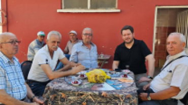 Hemşehrilerimizle bir aradayız. Esnafımıza hayırlı işler diledik, vatandaşımızla çay içip sohbet ettik.
