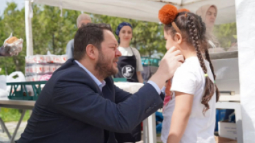 “Her Okulda Birlik, Her Sofrada Kardeşlik” etkinliğimizin ikinci durağında 19 Evler İlkokulumuzda kıymetli öğrencilerimizle bir araya geldik.