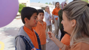 “Her Okulda Birlik, Her Sofrada Kardeşlik” etkinliğimizin ikinci durağında 19 Evler İlkokulumuzda kıymetli öğrencilerimizle bir araya geldik.