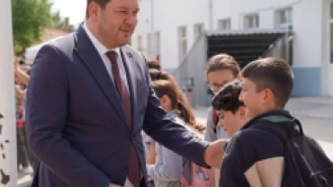 “Her Okulda Birlik, Her Sofrada Kardeşlik” projemizin 7. ve son durağında Atatürk Ortaokulumuzda kıymetli öğrencilerimizle bir araya geldik.