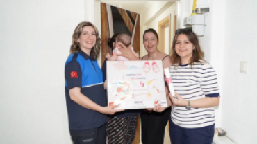 “Pınarhisarı'mıza Hoş Geldin Bebek” diyerek ailemize yeni katılan küçük hemşehrilerimizin hediyelerini takdim ettik