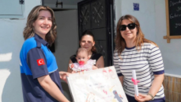 “Pınarhisarı'mıza Hoş Geldin Bebek” diyerek ailemize yeni katılan küçük hemşehrilerimizin hediyelerini takdim ettik