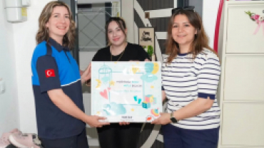 “Pınarhisarı'mıza Hoş Geldin Bebek” diyerek ailemize yeni katılan küçük hemşehrilerimizin hediyelerini takdim ettik