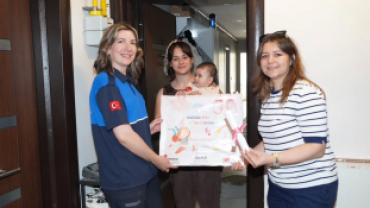 “Pınarhisarı'mıza Hoş Geldin Bebek” diyerek ailemize yeni katılan küçük hemşehrilerimizin hediyelerini takdim ettik
