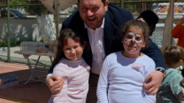 İbrahim Dalkılıç İlkokulu tarafından düzenlenen Lezzet Kermesi ve Çocuk Şenliği programına katılarak öğrencilerimizin, öğretmenlerimizin ve velilerimizin bir araya geldik.