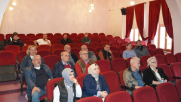 Bugün esnafımızla bir araya gelerek görüş ve önerilerini dinledik, projeyi ortak akılla şekillendirdik.