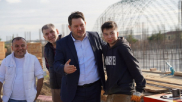 İlçemiz Orta Mahalle’de, iş insanı Cemalettin Yalın’ın girişimiyle hayata geçirilecek fabrikanın temelini attık.