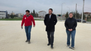 İlçemizin cadde ve sokaklarını daha modern, güvenli ve kullanışlı hale getirmek için ekiplerimiz aralıksız çalışmaya devam ediyor.