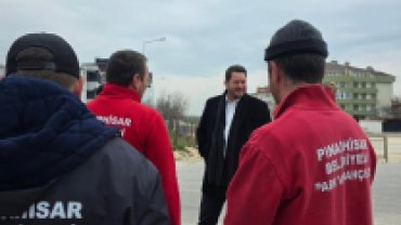 İlçemizin cadde ve sokaklarını daha modern, güvenli ve kullanışlı hale getirmek için ekiplerimiz aralıksız çalışmaya devam ediyor.