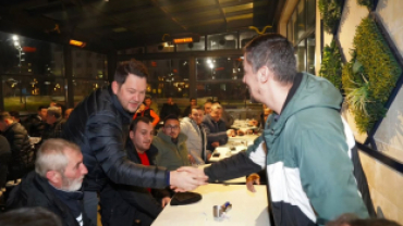 İlçemizde hayata geçirdiğimiz Zorunlu Tır Parkı Uygulaması ile ilgili olarak, Millet Bahçemizde tır şoförlerimizle bir araya geldik.