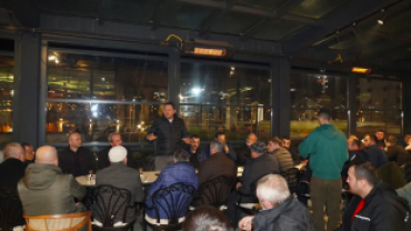 İlçemizde hayata geçirdiğimiz Zorunlu Tır Parkı Uygulaması ile ilgili olarak, Millet Bahçemizde tır şoförlerimizle bir araya geldik.