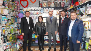 İlçemize değer katacak, hemşehrilerimize hizmet sunacak bu güzel işletmenin hayırlı olmasını diliyor; işletme sahiplerine bol ve bereketli kazançlar temenni ediyorum.