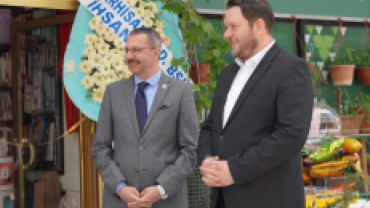 İlçemize değer katacak, hemşehrilerimize hizmet sunacak bu güzel işletmenin hayırlı olmasını diliyor; işletme sahiplerine bol ve bereketli kazançlar temenni ediyorum.