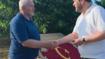 Pınarhisarımızın bereketli topraklarında emekle, alın teriyle üretim yapan tüm çiftçilerimizin her zaman yanındayız.