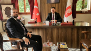 İlçemize Gençlik ve Spor İlçe Müdürü olarak atanan Erhan Öztürk, Belediye Başkanımız Sayın İhsan Talay'a ziyarette bulundu.