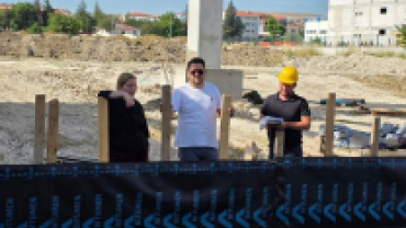 İlçemize kazandırdığımız Yarı Olimpik Kapalı Yüzme Havuzumuzdaki çalışmaları, Fen İşleri Müdürümüz ve inşaat mühendisimiz ile birlikte yerinde inceledik.