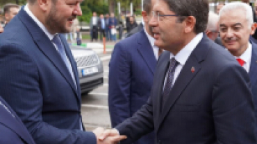 İlimize teşrif eden Adalet Bakanımız Sayın Yılmaz Tunç ile Kırklareli Valiliğimizde bir araya geldik.