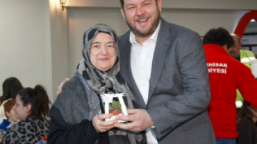 8 Mart Dünya Kadınlar Günü’nü gönülden tebrik ediyor, sağlık, huzur ve mutluluk diliyorum.