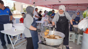 Mevlid Kandili’nin manevi atmosferini hemşehrilerimizle birlikte yaşadık.