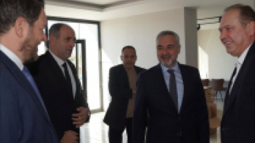 Hemşehrilerimizin hal ve hatırlarını sorduk, çalışmalarında kolaylık ve bereketli kazançlar diledik.