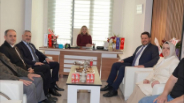 Hemşehrilerimizin hal ve hatırlarını sorduk, çalışmalarında kolaylık ve bereketli kazançlar diledik.