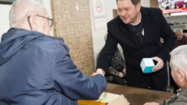 Miraç Kandili Münasebetiyle Hemşehrilerimize Kandil simiti ikramında bulunduk.