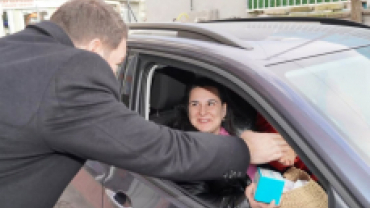 Miraç Kandili Münasebetiyle Hemşehrilerimize Kandil simiti ikramında bulunduk.