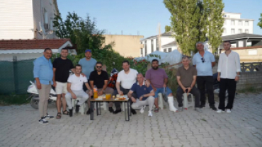 Nedret ve Şule Ertuğral kardeşlerimizin biricik evladı Metehan’ın 2 yaş doğum günü mutluluğuna ortak olduk.