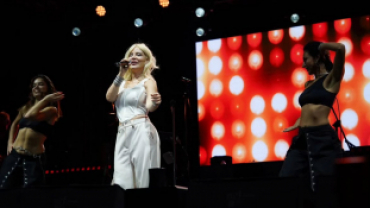 Festivalimizin son gününde, güçlü sesi ve muhteşem yorumuyla sahnemize renk katan kıymetli sanatçımız Ömür Gedik’i hemşehrilerimizle buluşturduk.