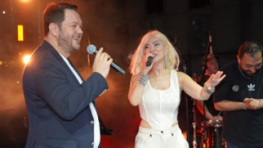 Festivalimizin son gününde, güçlü sesi ve muhteşem yorumuyla sahnemize renk katan kıymetli sanatçımız Ömür Gedik’i hemşehrilerimizle buluşturduk.