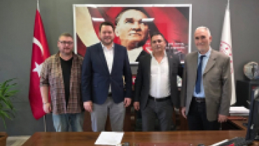 Nazik ev sahiplikleri ve misafirperverlikleri dolayısıyla Pınarhisar Devlet Hastanesi Başhekimi Sayın Dr. Fatih Öz'e teşekkür ediyor, çalışmalarında başarılar diliyorum.