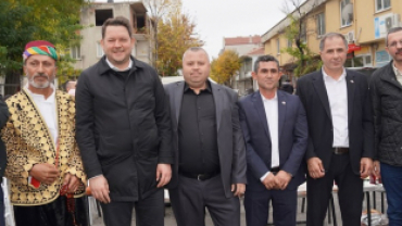 Pınarhisar Karadenizliler Derneğimizin düzenlemiş olduğu Karadeniz’in coşkusunu, dayanışmanın ve kardeşliğin en güzel halini yaşadığımız Hamsi Festivali’nin son gününde hemşehrilerimizle bir aradaydık.