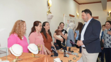 Pınarhisar Halk Eğitimi Merkezi tarafından düzenlenen yıl sonu sergisine katılım sağladık.