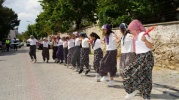 Pınarhisar Halk Eğitimi Merkezi tarafından düzenlenen yıl sonu sergisine katılım sağladık.
