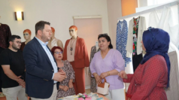 Pınarhisar Halk Eğitimi Merkezi tarafından düzenlenen yıl sonu sergisine katılım sağladık.