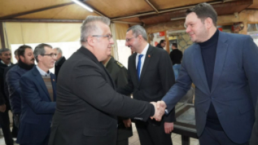 Bayramlar, kardeşlik ve dayanışmamızı güçlendirdiğimiz, kırgınlıkları ve dargınlıkları bir kenara bıraktığımız özel günlerdir.