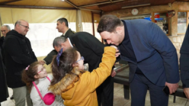 Bayramlar, kardeşlik ve dayanışmamızı güçlendirdiğimiz, kırgınlıkları ve dargınlıkları bir kenara bıraktığımız özel günlerdir.