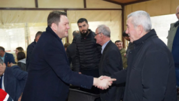 Bayramlar, kardeşlik ve dayanışmamızı güçlendirdiğimiz, kırgınlıkları ve dargınlıkları bir kenara bıraktığımız özel günlerdir.