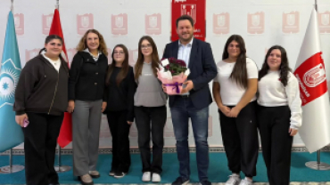 Pınarhisar Mesleki ve Teknik Anadolu Lisesi 11/C sınıfı öğrencilerimizi ve Çocuk Gelişimi Öğretmeni Sibel Altın’ı belediyemizde misafir ettik.